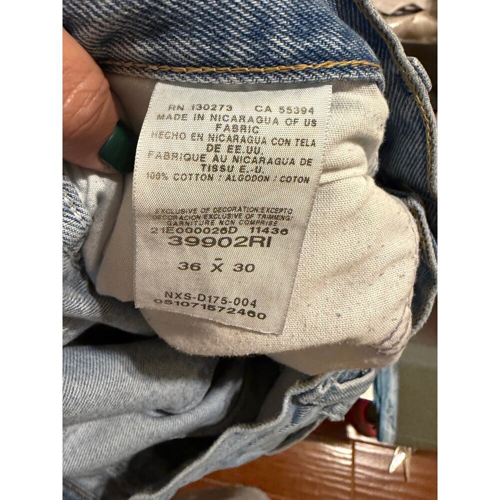 Wrangler Rugged Wear Light Wash Classic Fit Denim Men's Blue Jeans Size 36 x 30 - Picture 5 of 5